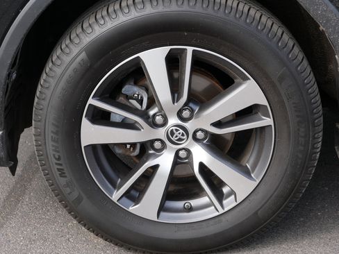 Used 2018 Toyota RAV4 XLE image 15