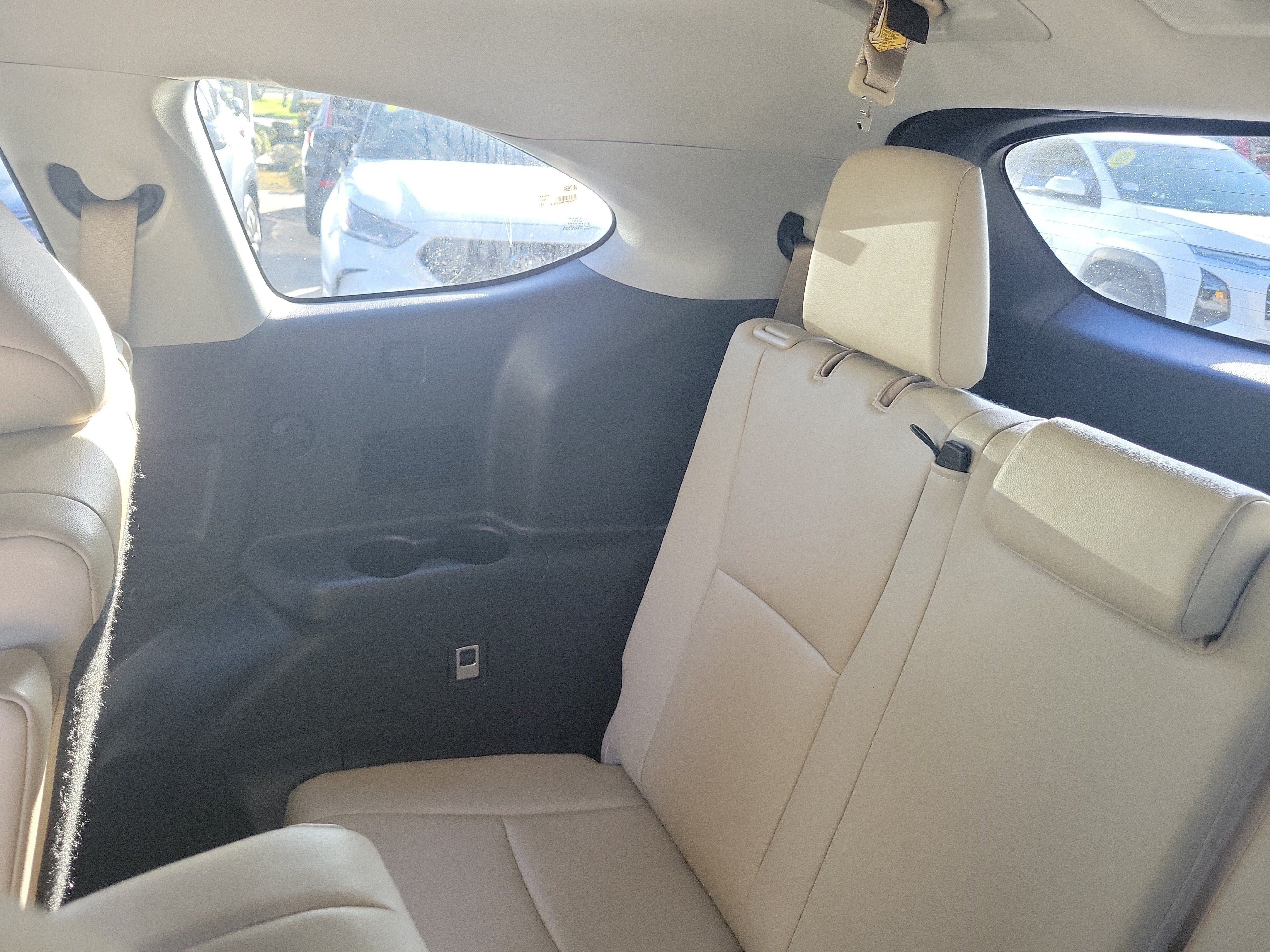 Used 2022 Toyota Highlander XLE FWD image 15