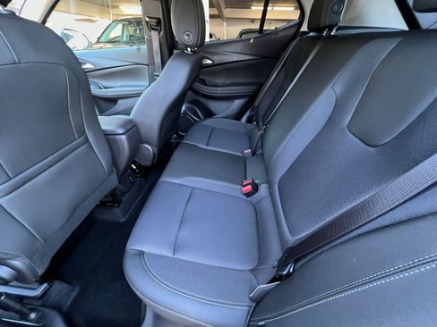 Used 2025 Buick Encore GX Preferred image 25