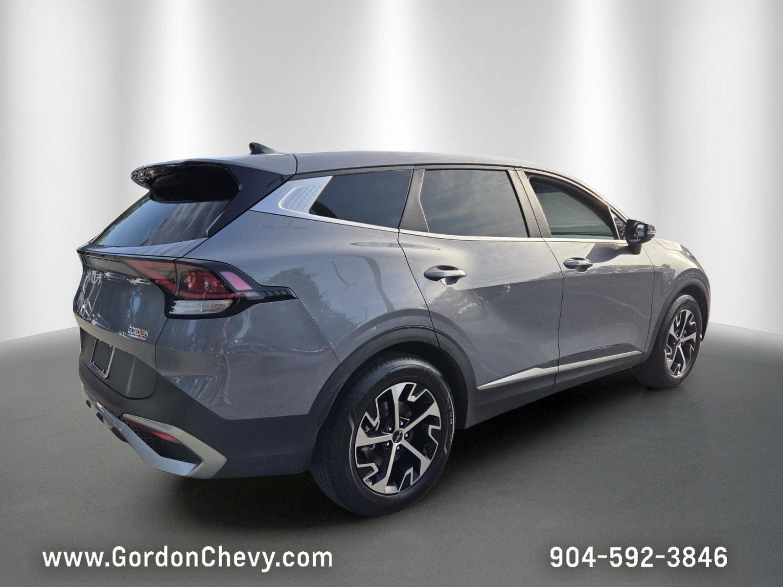 Used 2023 Kia Sportage EX FWD image 6