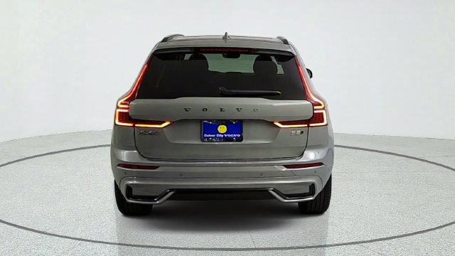 Used 2027 Volvo XC60 B5 Core AWD/4WD image 6