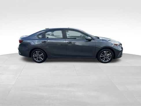 Used 2023 Kia Forte LXS w/ LXS Technology Package image 21