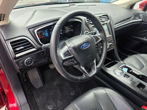 Used 2019 Ford Fusion Titanium AWD/4WD image 13