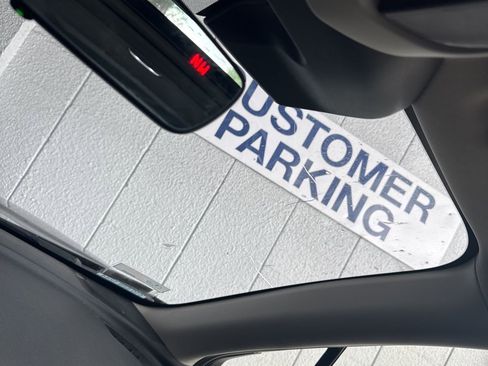 Used 2023 Subaru Forester Sport image 5