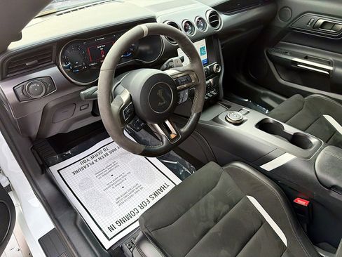 Used 2022 Ford Mustang Shelby GT500 w/ Technology Package image 25
