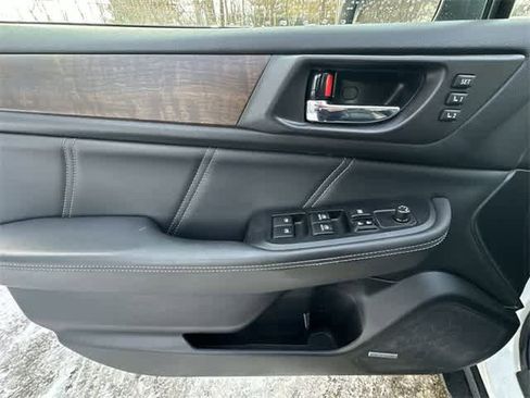 Used 2019 Subaru Outback 2.5i Limited image 18