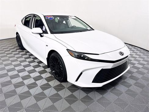 Certified 2025 Toyota Camry LE w/ Convenience Package image 1