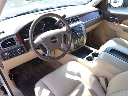 Used 2012 GMC Sierra 1500 SLT w/ SLT White Diamond Edition AWD/4WD image 12