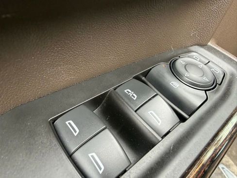 Used 2021 GMC Sierra 3500 SLE w/ SLE Value Package image 13