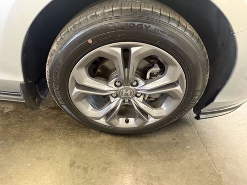 Used 2024 Honda Accord EX image 14