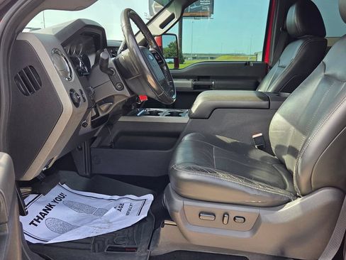 Used 2011 Ford F250 Lariat w/ Lariat Interior Pkg AWD/4WD image 3