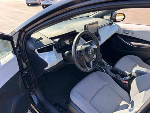 Used 2025 Toyota Corolla SE w/ Convenience Package FWD image 15