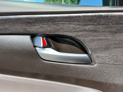 Used 2019 Hyundai Santa Fe SE AWD/4WD image 18