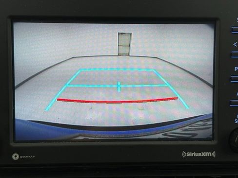 Used 2021 Toyota RAV4 XLE Premium image 15