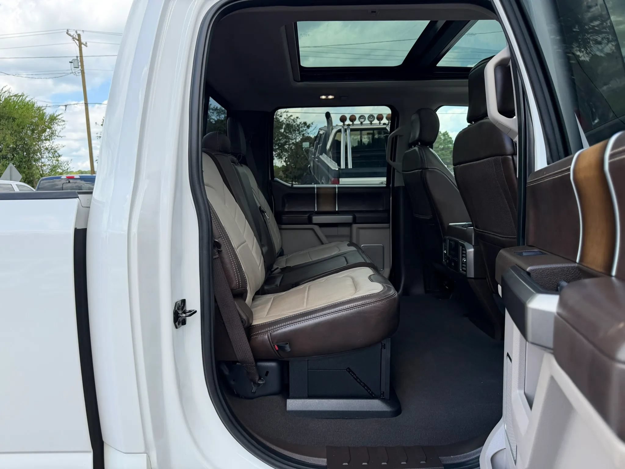 Used 2019 Ford F250 Limited AWD/4WD image 26