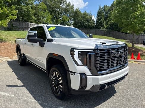 Used 2024 GMC Sierra 2500 Denali Ultimate AWD/4WD image 1