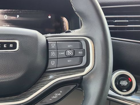 Used 2022 Jeep Wagoneer Series III w/ Premium Group I RWD image 29