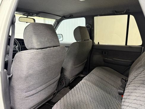 Used 1995 Toyota 4Runner SR5 AWD/4WD image 16