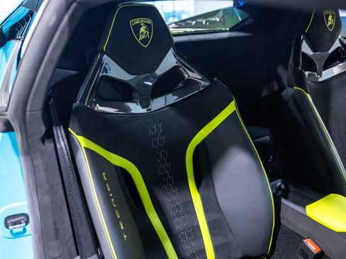 Used 2024 Lamborghini Huracan Tecnica RWD image 31