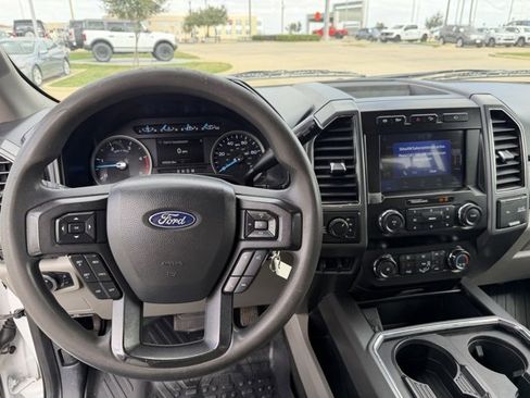 Used 2022 Ford F350 XLT w/ XLT Premium Package image 12