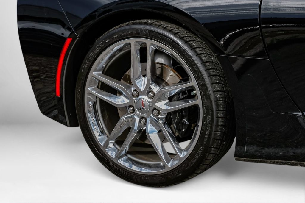 Used 2018 Chevrolet Corvette Stingray Convertible Z51 2LT RWD image 51