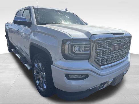 Used 2018 GMC Sierra 1500 Denali w/ Denali Ultimate Package AWD/4WD image 8