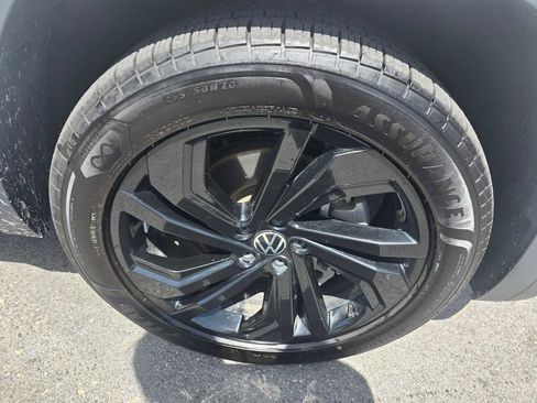 Used 2022 Volkswagen Atlas SE FWD image 9