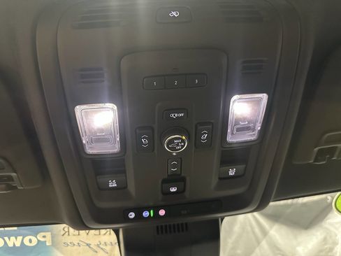 Used 2023 GMC Yukon Denali w/ Denali Reserve Package image 24