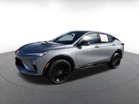 Used 2025 Buick Envista Sport Touring image 8