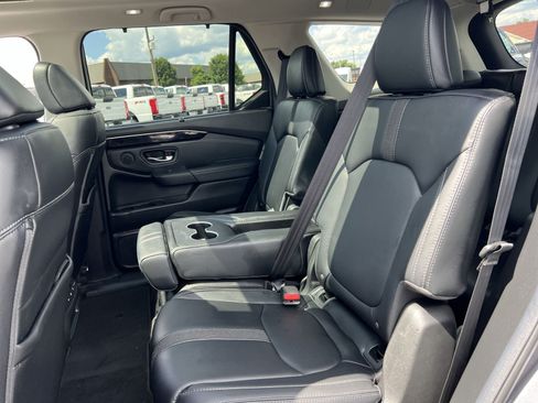 Used 2025 Honda Pilot Touring image 25