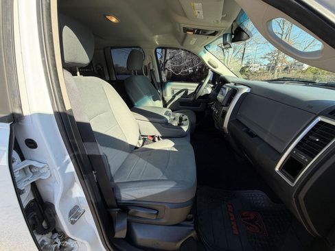 Used 2016 RAM 1500 Classic SLT image 11