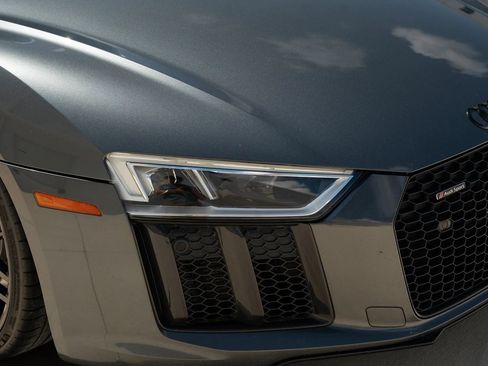 Used 2018 Audi R8 V10 RWD image 89