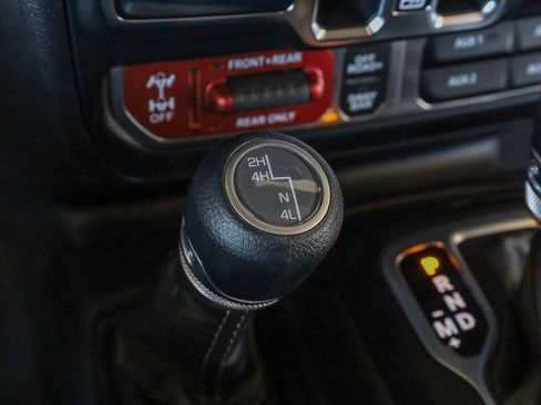 Used 2024 Jeep Gladiator Rubicon w/ Convenience Group image 24