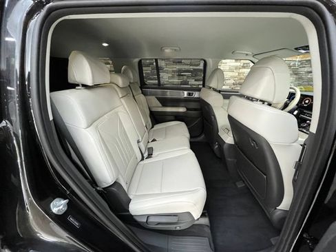 Used 2025 Hyundai Santa Fe SEL AWD/4WD image 39