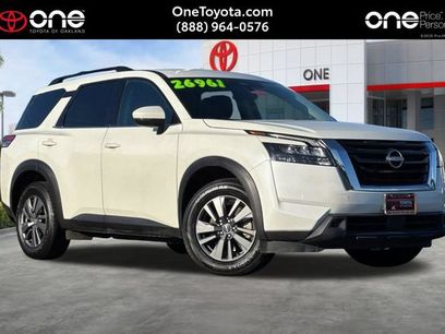 Used 2024 Nissan Pathfinder SV