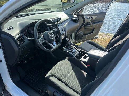 Used 2018 Nissan Rogue Sport S w/ S Appearance Package image 13