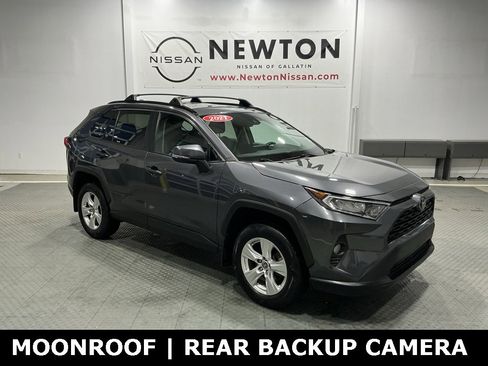 Used 2021 Toyota RAV4 XLE w/ Convenience Package image 1