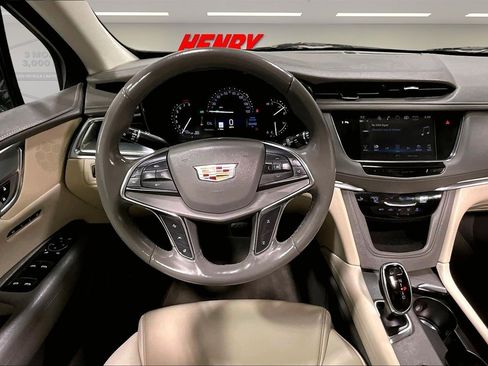 Used 2019 Cadillac XT5 Luxury image 9
