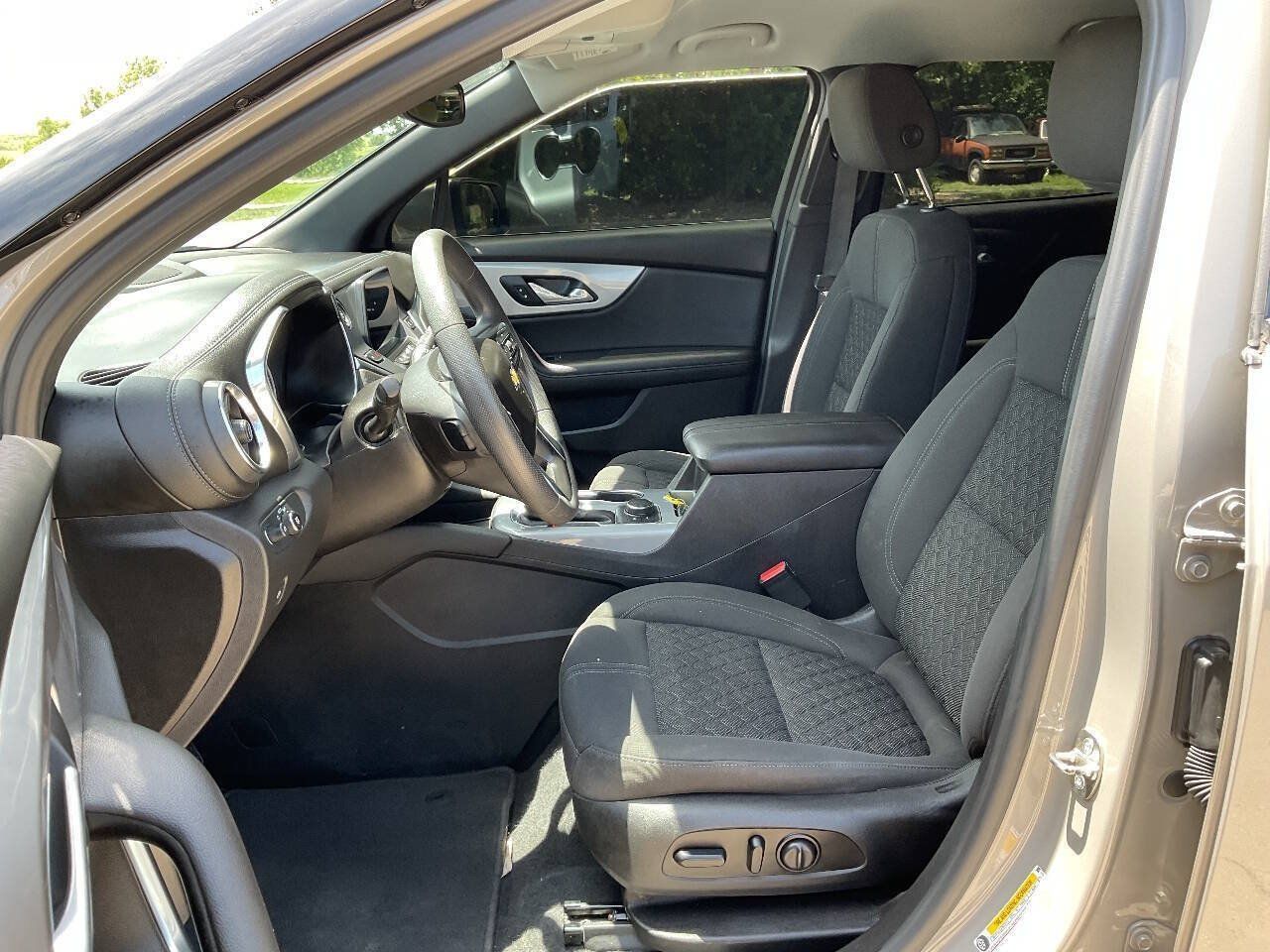 Used 2021 Chevrolet Blazer LT FWD image 14
