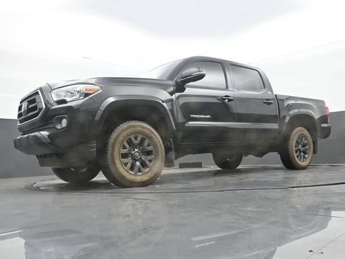 Used 2021 Toyota Tacoma SR5 w/ Technology Package AWD/4WD image 12