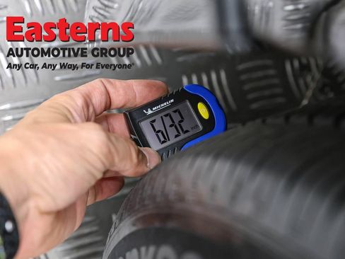 Used 2024 Nissan Sentra SV FWD image 27