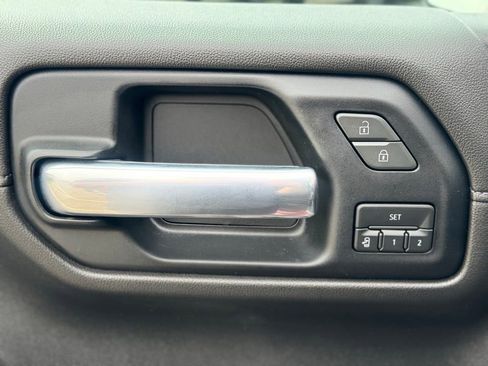 Used 2019 Chevrolet Silverado 1500 High Country w/ High Country Premium Package AWD/4WD image 23