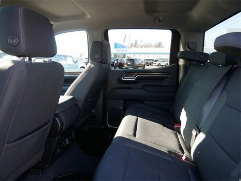 Used 2023 Chevrolet Silverado 1500 LT image 9