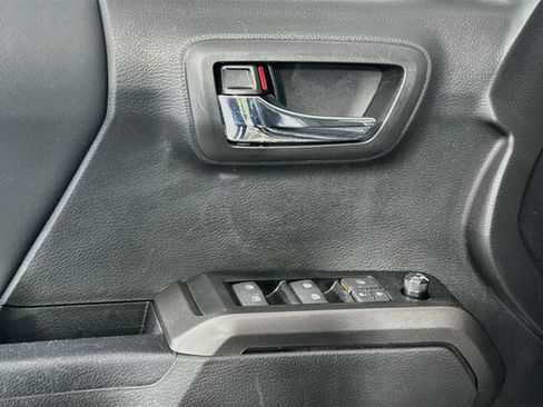 Used 2023 Toyota Tacoma TRD Sport w/ TRD Premium Sport Package AWD/4WD image 14