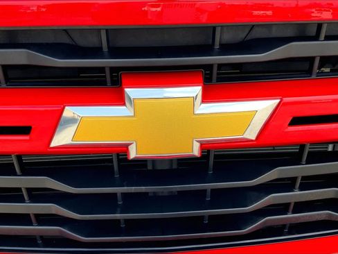 Used 2025 Chevrolet Silverado 2500 Custom w/ Custom Convenience Package AWD/4WD image 31
