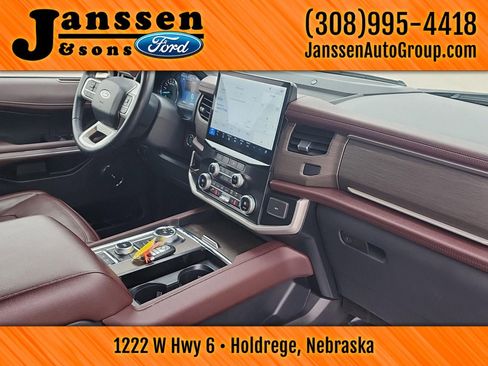 Used 2024 Ford Expedition Max Limited image 8