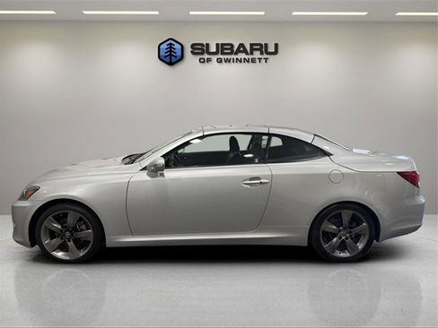 Used 2011 Lexus IS 250C image 2