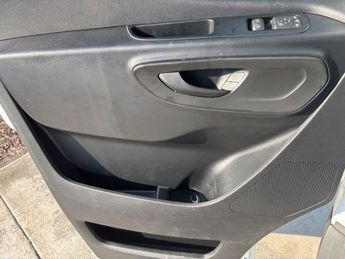 Used 2023 Mercedes-Benz Sprinter 2500 image 36