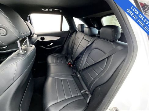 Used 2022 Mercedes-Benz GLC 300 GLC 300 image 32
