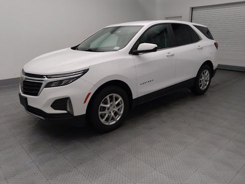 Used 2022 Chevrolet Equinox LT FWD image 2